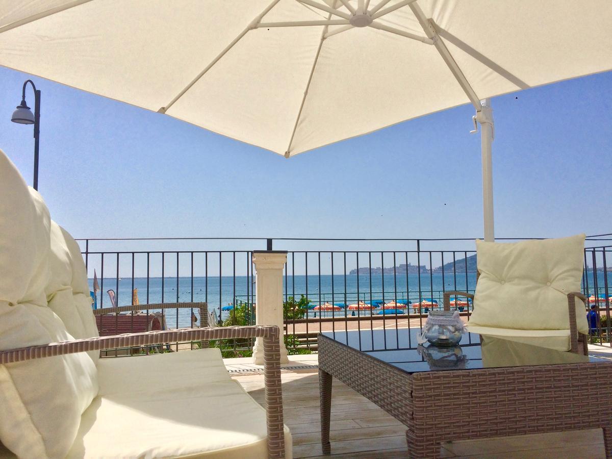 Klaton Beach Hotel ฟอร์เมีย ภายนอก รูปภาพ