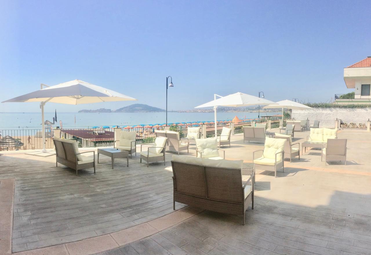 Klaton Beach Hotel ฟอร์เมีย ภายนอก รูปภาพ