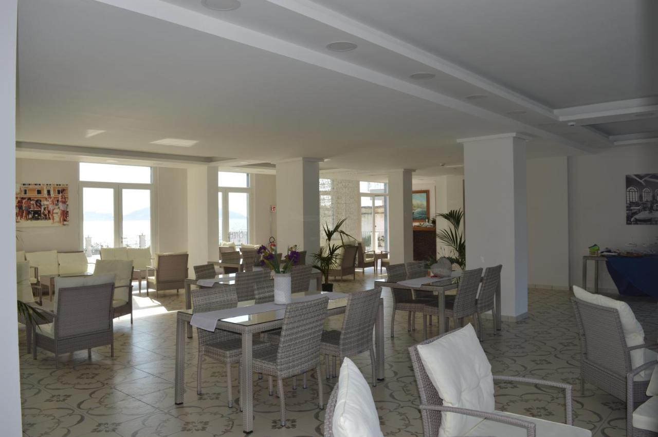 Klaton Beach Hotel ฟอร์เมีย ภายนอก รูปภาพ